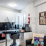 Alberti's House 아파트 *